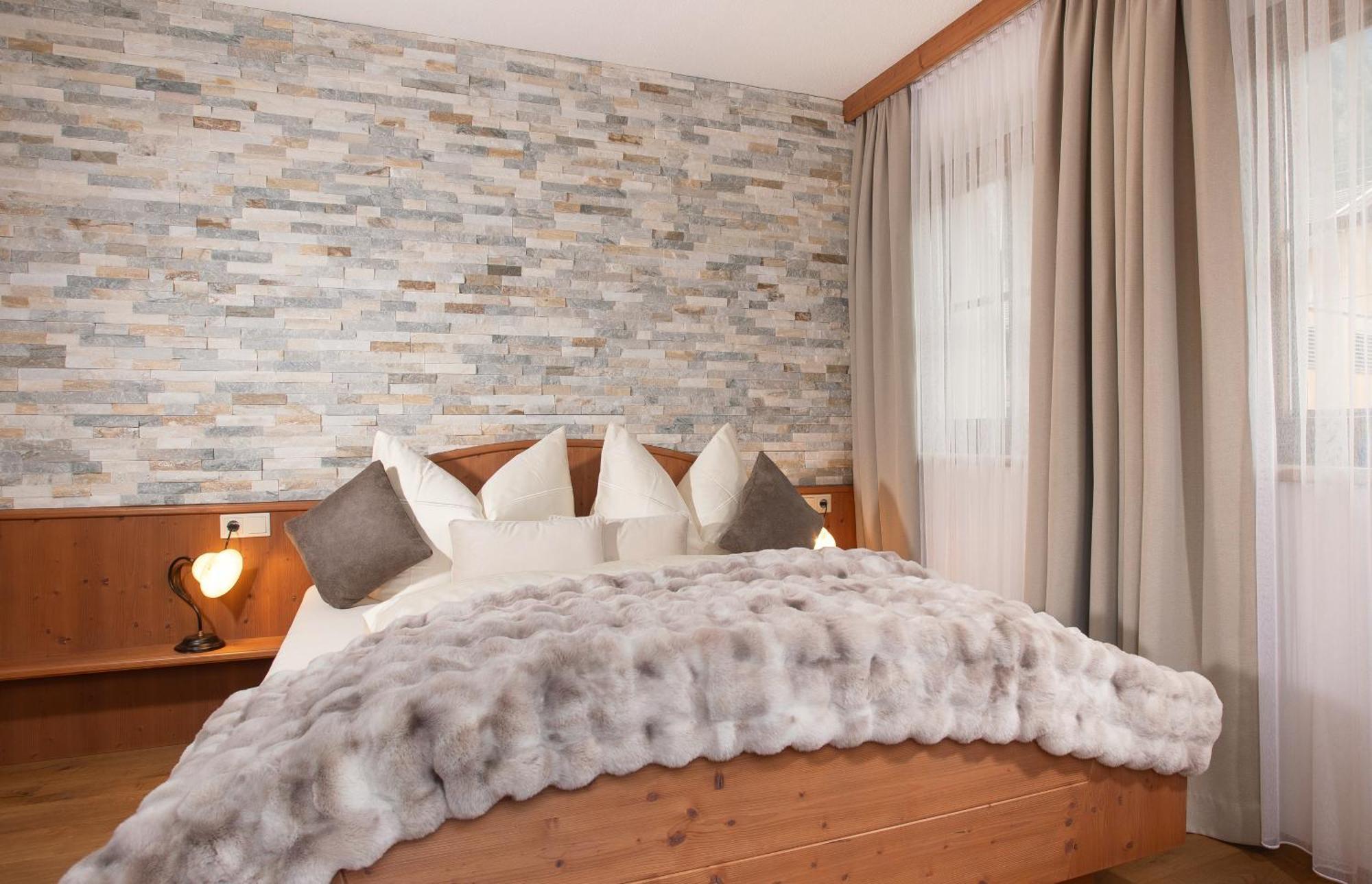 Hotel Brixnerhof Im Zillertal Schlitters Exterior foto